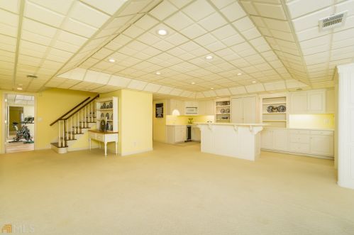 7710 Dunvegan Close, Atlanta GA 30350-5504 exterior