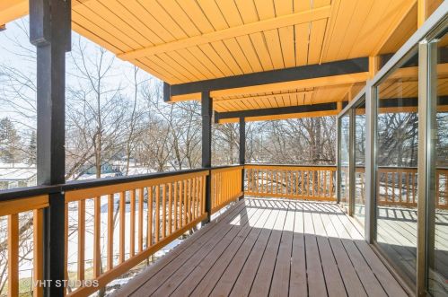 5504 Wonder Wood Dr, Bull Valley IL 60097-9083 exterior