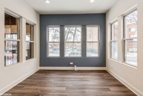 8017 Ridgeland Ave, Chicago, IL 60617-1063