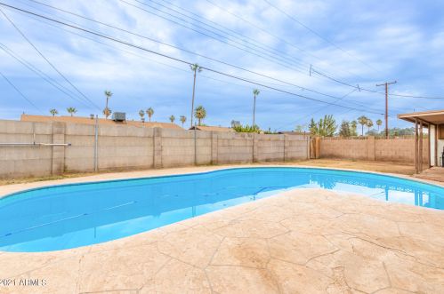 3820 Bethany Home Rd, Phoenix AZ 85015-2507 exterior