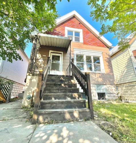2137 5th Pl, Milwaukee, WI 53207-1119