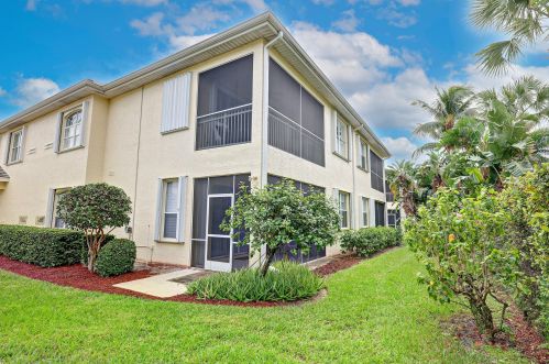 403 Southstar Dr, Fort Pierce FL 34949-9121 exterior