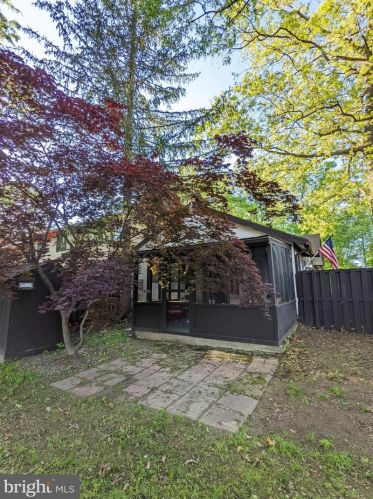 84 Beechnut Ct, Lumberton Township, NJ 08048-3412