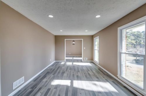 1150 Mitchell Crossing Dr, Atlanta GA  30331-7366 exterior