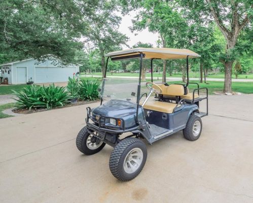 11 Lakeview Dr, Huntsville TX 77320-0247 exterior