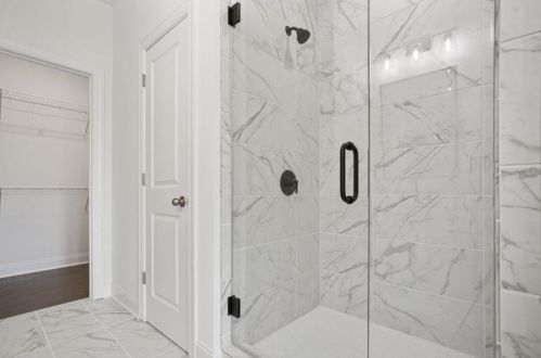 6607 Beacon Dr, Atlanta GA 30328 exterior