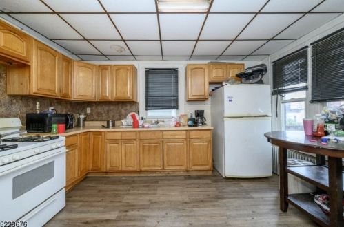 136 Butler St, Paterson NJ 07524-1925 exterior