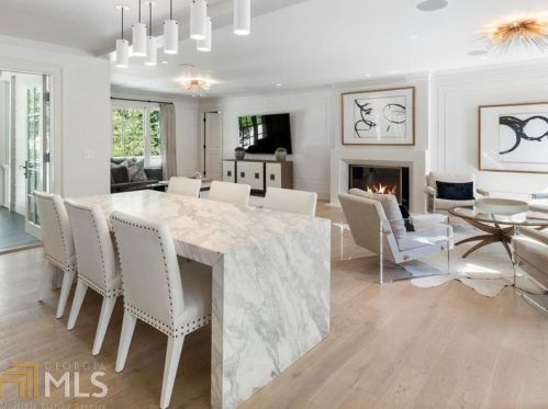 2312 Montview Dr, Atlanta GA 30305-4071 exterior