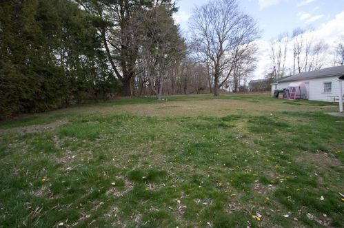 135 Briggs St, Taunton MA 02780-4805 exterior