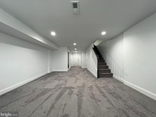 7261 Limekiln Pike, Philadelphia PA 19138-1333 exterior