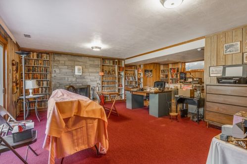 38 Churchill Rd, Pittsburgh PA 15235-5103 exterior