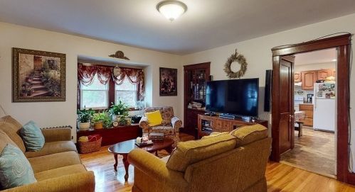 25 Circuit Ave, Worcester MA 01603-2159 exterior