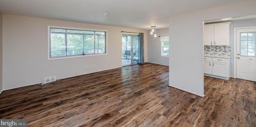 7994 Crownsway, Glen Burnie MD 21061-6264 exterior