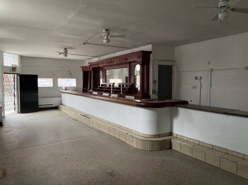 2234 California, Chicago IL 60645-3009 exterior