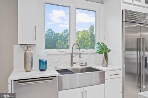 1645 Kirby Rd, Mc Lean VA  22101-3240 exterior