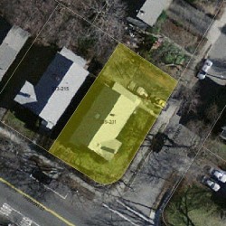 211 Tremont St, Newton MA 02458-2111 aerial view