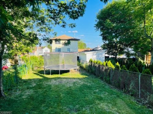 16 Mangold St, Paterson NJ  07508-1713 exterior