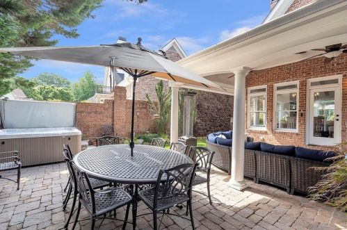 1233 Austin Gln Dr, Atlanta GA 30338-3233 exterior