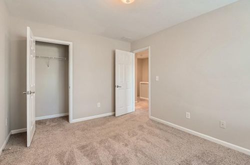 2875 Deerwood Dr, Atlanta GA 30331-5506 exterior