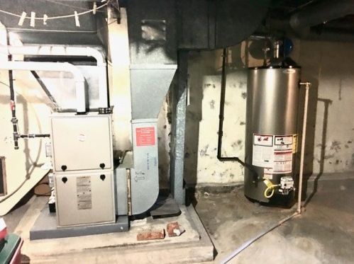 1958 Beckert Ave, Pittsburgh PA 15212-1408 exterior