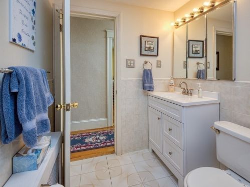 30 Havelock Rd, Worcester MA 01602-2543 exterior