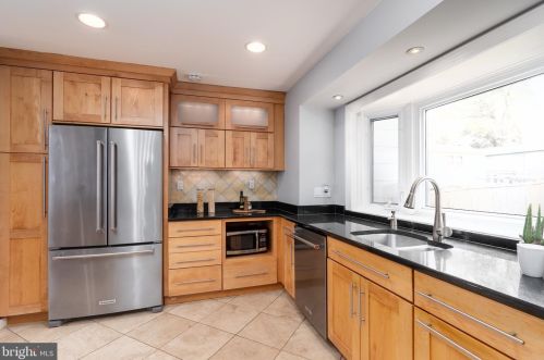 9712 Nassau Ln, Silver Spring MD  20901-2526 exterior