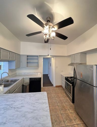 3824 Emerald Ave, Chicago IL 60609-4412 exterior