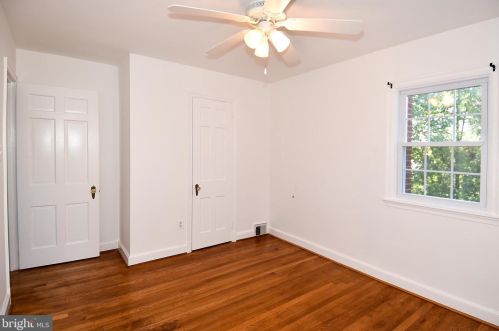 5746 15th St, Arlington VA  22205-2857 exterior