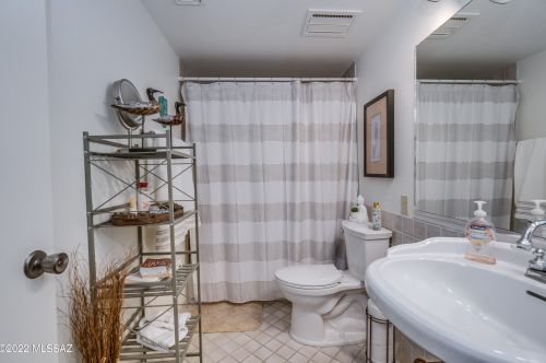 840 Placita Del Mirador, Tucson AZ  85718-1957 exterior