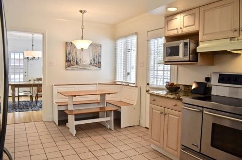 409 Greenhurst Dr, Pittsburgh PA 15243-1919 exterior