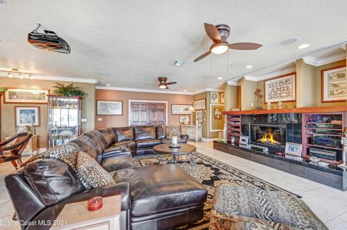 2255 Tropical Trl, Merritt Island FL 32952-4102 exterior