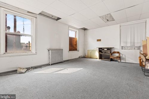 1600 18 St, Philadelphia PA 19145-1435 exterior