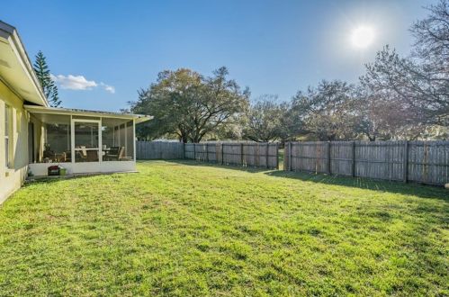 15806 Country Lk Dr, Tampa FL 33624-1539 exterior