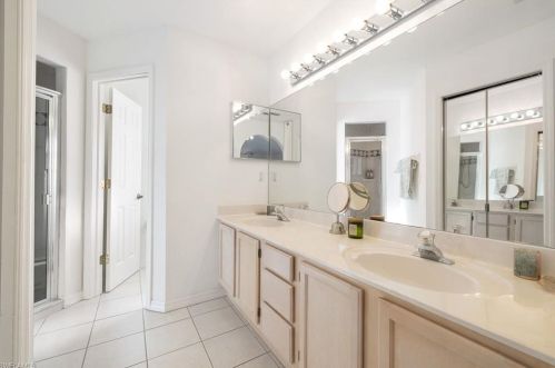 428 Sharwood Dr, Naples FL 34110-5726 exterior