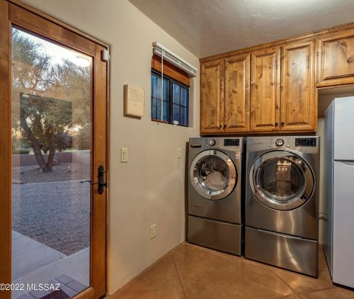 321 Golf Vw Dr, Tucson AZ 85737-9701 exterior