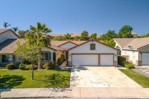 33044 Regina Dr, Temecula, CA 92592-3400