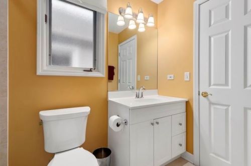 4844 Seeley Ave, Chicago IL 60609-1148 exterior