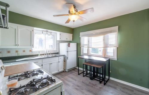 3758 5 Pl, Milwaukee WI 53204-3906 exterior