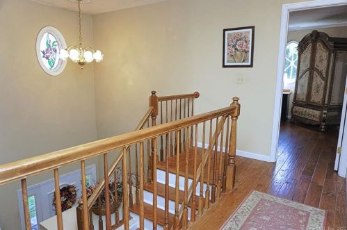 109 Babbling Brk Rd, Torrington CT 06790-2166 exterior