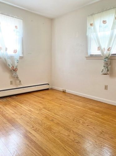 146 Gresham St, Springfield MA 01119-1471 exterior