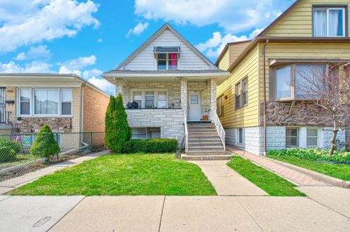 3430 Kolmar Ave, Chicago, IL 60641-3822