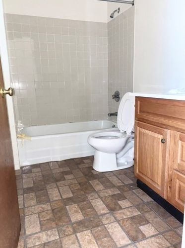 146 Gresham St, Springfield MA 01119-1471 exterior