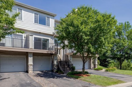 2185 Eagle Trace Ln, Saint Paul, MN 55129-4287