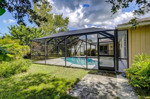 681 College Park Rd, Fort Pierce FL 34953-3330 exterior