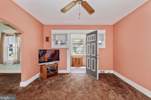 1752 Exton Ave, Trenton NJ 08618-4433 exterior