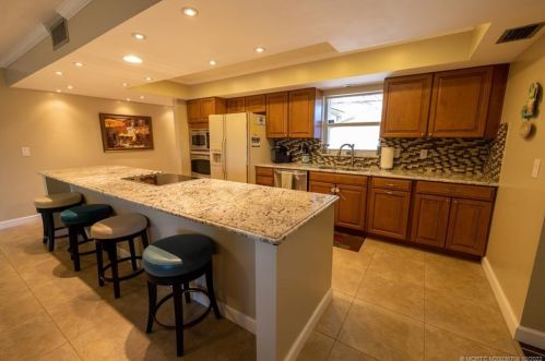 1579 Sunshine Ave, Fort Pierce FL  34952-6011 exterior