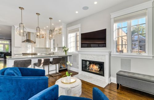 2219 Shakespeare Ave, Chicago IL 60647-3316 exterior