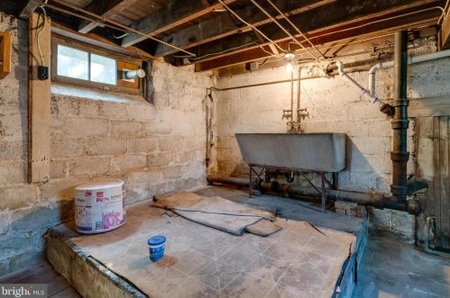 10 Grandview Ave, Lancaster PA 17603-6671 exterior