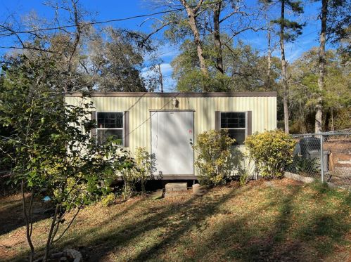 453 Squirrel Rd, Defuniak Springs FL 32433-7682 exterior