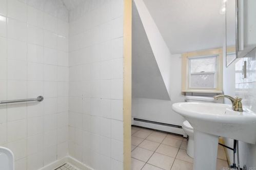 57 Lawlor St, New Britain CT 06051-1110 exterior